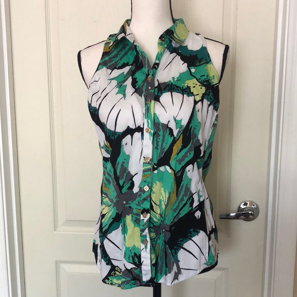 New York & Co. Short Sleeve Button-Down Blouse